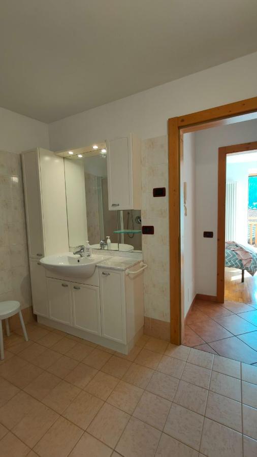 Villa Casa Emma Mezzana  Esterno foto