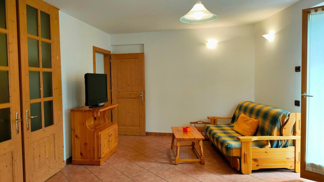 Villa Casa Emma Mezzana  Esterno foto